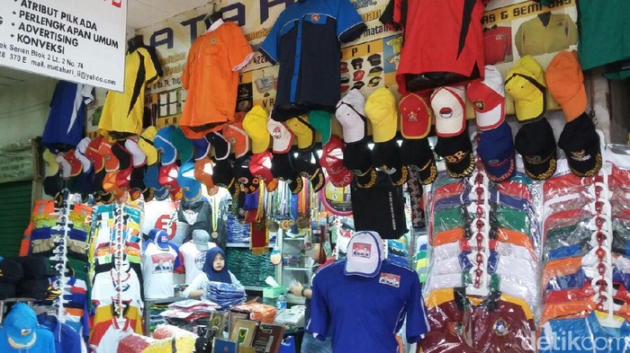 Atribut Kampanye di Pasar Senen
