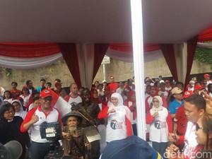 Jelang Hari Pahlawan, Mensos Hadiri Jalan Sehat di Bundaran HI