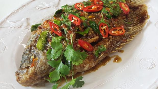 fried gurame with chilli sauce