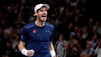 Andy Murray merayakan kemenangan usai mengalahkan John Isner dengan skor akhir 6-3, 6-7 (4), 6-4. Gonzalo Fuentes/Reuters/detikFoto.