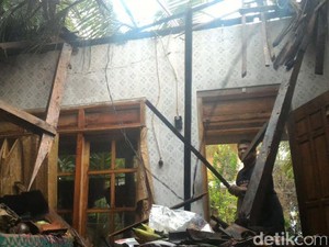 Puting Beliung Terjang Tiga Kecamatan di Trenggalek
