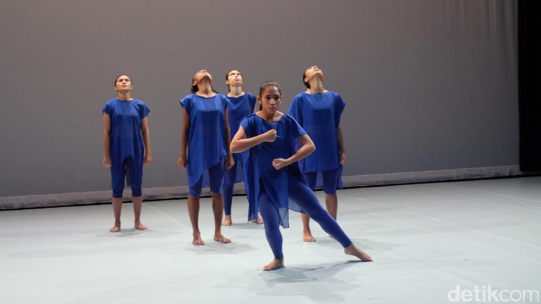 Tarian Balabala Ekos Dance Company Tur ke Salzburg dan Marseille Tarian Balabala Ekos Dance Company Tur ke Salzburg dan Marseille
