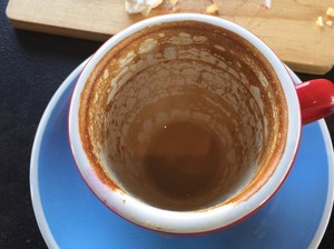 Apakah Anda Sering Lupa Mencuci Mug Kopi?