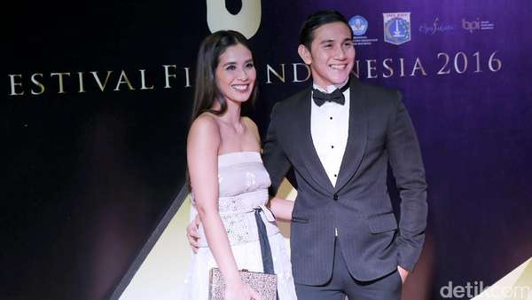 Pesona Para Pasangan Selebriti di FFI 2016 Pesona Para Pasangan Selebriti di FFI 2016