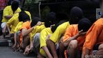 Polda Metro Tunjukkan Tersangka Kerusuhan di Penjaringan