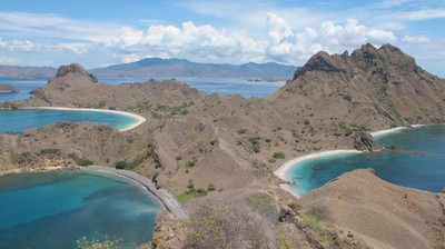 Foto Pulau Padar, Harus Ada di Instagram Kamu!