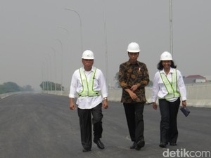 Tol Becakayu Mangkrak 22 Tahun, Jokowi: Kita Bangun Kebut-kebutan