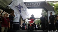 Sebanyak 5 skuter listrik GESITS akan menjelajah Jawa-Bali. Kelima skuter tersebut bakal dikendarai oleh rider dari Institut Teknologi Sepuluh Nopember (ITS).