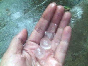 Hujan Es Terjadi di Depok, Begini Penjelasan BMKG