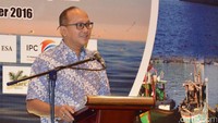 Ketua Kadin Indonesia Rosan Roeslani dalam sambutannya mendukung penuh instruksi Presiden Jokowi lewat inpres No.7 Tahun 2016 tentang Percepatan Pembangunan Industri Perikanan Nasional.