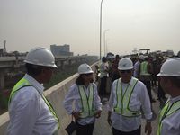 Jokowi <i>Blusukan</i> ke Proyek Tol Becakayu