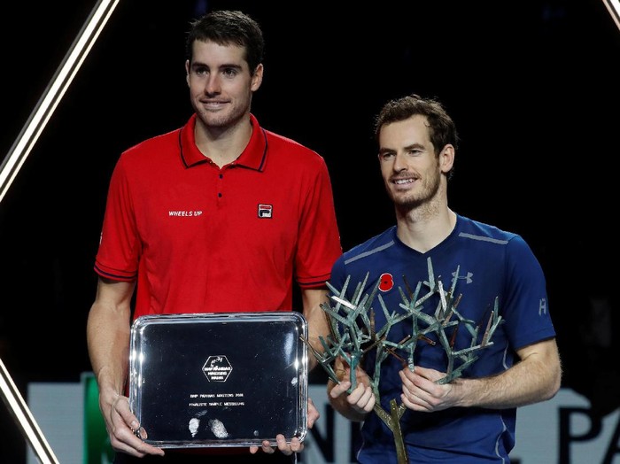 Murray Juara Usai Kalahkan Isner Tiga Set