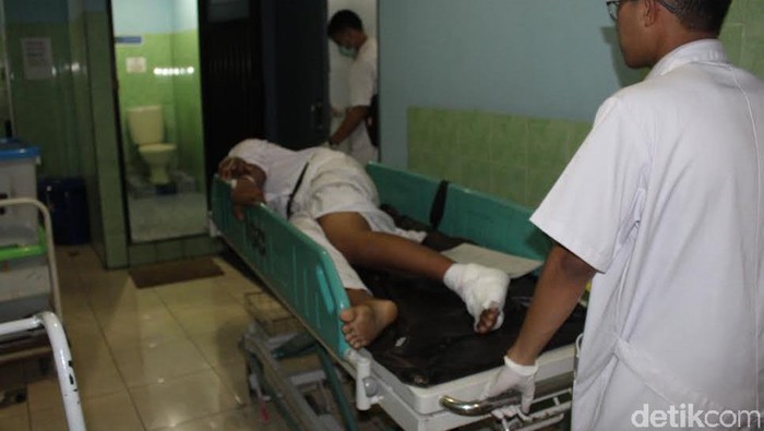 Bus Rombongan Pelajar SMP Terguling di Tol Sidoarjo, Dua Luka Serius