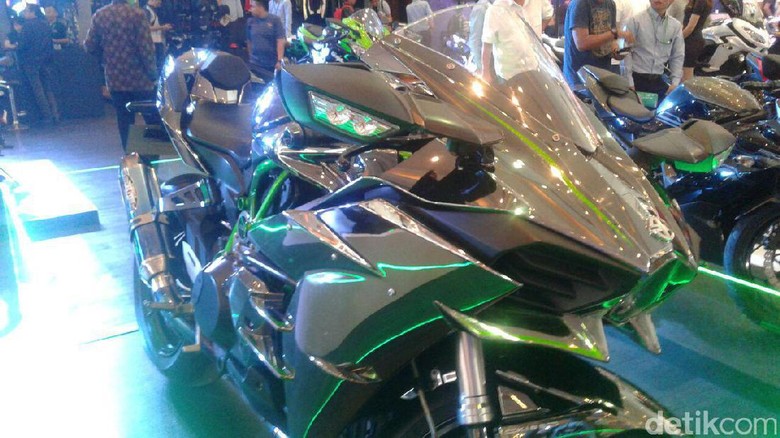 Kawasaki H2 Foto: Khairul Imam Ghozali Kawasaki H2 Foto: Khairul Imam Ghozali