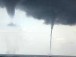 Fenomena Tornado Langka Ancam Wilayah Iran di Tengah Perang