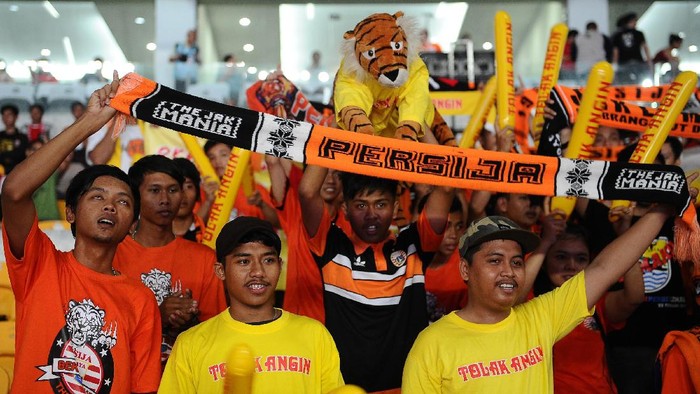 Saat Ketiga Cagub DKI Berupaya Beri Umpan Terobosan ke Persija