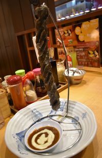 Ichiro Ramen Market: Wah, Mulur Gurih Ramen Berkuah Kental dengan Lelehan Keju Raclette!