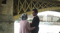 detikHOT ikut melihat proses syuting di Budapest dan Szentendre bersama cast dan kru.