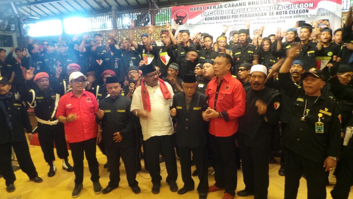 Perguruan Silat Cimande Banten Deklarasikan Dukungan ke Rano-Embay