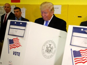 Usai Memilih di New York, Trump: Kita Lihat Apa yang Terjadi
