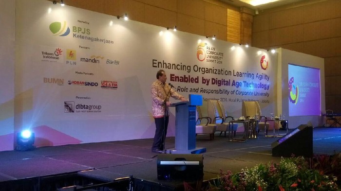 Teknologi Bakal Gantikan Tenaga Kerja, CT: Ini Tantangan Kita ke Depan