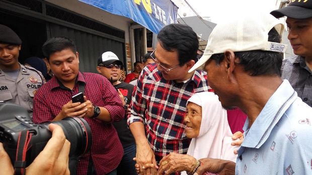 Strategi Kampanye Ahok: Jalan Suka-suka dan Hitung Jumlah Warga