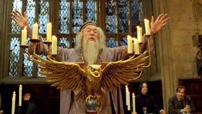 Dumbledore Akan Muncul di Sekuel Fantastic Beast