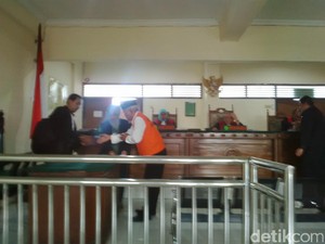 Kakek 125 Tahun Divonis 9 Bulan Bui karena Edarkan Dolar dan Euro Palsu