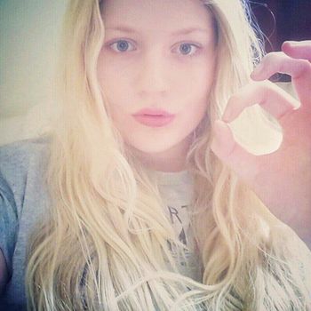 Wanita Cantik Ini Kecanduan Selfie, Sampai Pernah Ingin Bunuh Diri