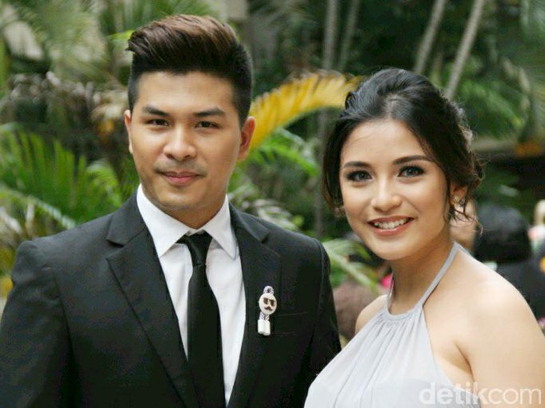 Posting Foto Ciuman dengan Chelsea Olivia, Glenn Alinskie Diserang Posting Foto Ciuman dengan Chelsea Olivia, Glenn Alinskie Diserang