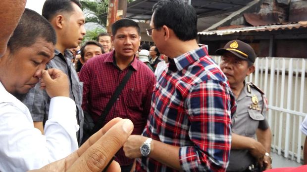 Sambut Ahok yang Kembali Blusukan, Nenek di Petojo Menangis Terharu