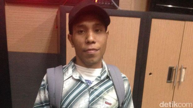 Ismail menjadi tersangka karena menyerang aparat.