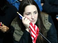 Trump Bakal Menang, Begini Wajah-wajah Kecewa Pendukung Hillary Clinton
