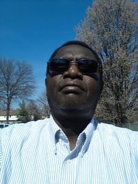 Adik Tiri Obama: Saya Berdoa ke Allah dan Trump Menang!