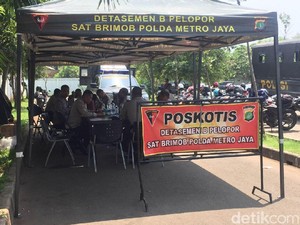 Jelang Kedatangan Bonek, 400 Polisi Lakukan Pengamanan di Stadion Tugu