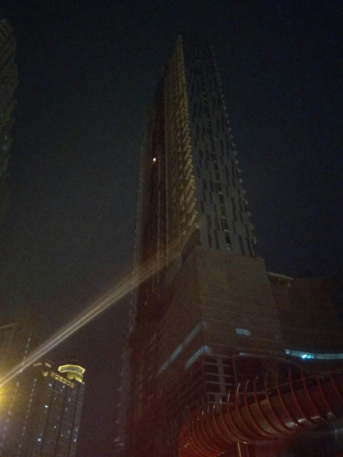 Api yang Membakar Apartemen Neo Soho Tampak Sudah Mulai Padam