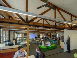 Melihat Kelas Konsep Terbuka di Sekolah Australia