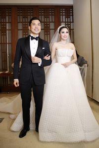 Cantiknya Gaun Pengantin 5 Selebriti Indonesia Sepanjang 2016