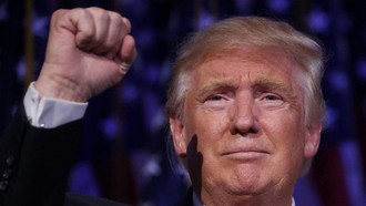 Trump & Keluarga Raup Rp 5,39 Triliun dari Bisnis di Timur Tengah