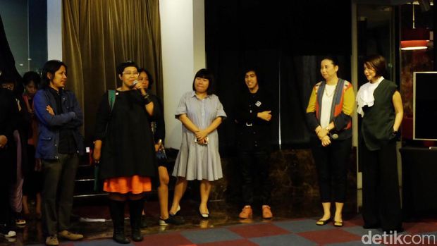 Empat Seniman Bicara tentang Fashion Eksperimental di Pameran 'WUSINWUG' 