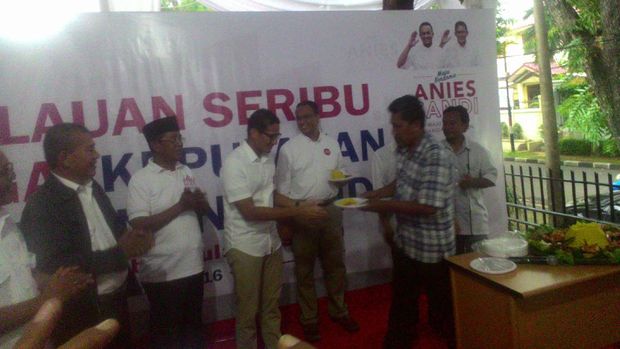 Anies-Sandi Tumpengan HUT ke-15 Kepulauan Seribu, Janji Bikin Lebih Maju