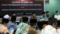Dalam pertemuan itu hadir juga Zaitun Rasmin dan Bachtiar Nasir, yang merupakan perwakilan dari peserta aksi Jumat lalu yang diterima langsung oleh Wakil Presiden RI. Jusuf Kalla serta jajaran pemerintah.