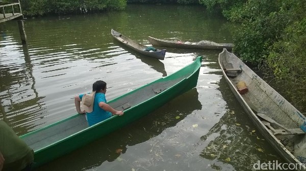 Foto: Kantor Desa Mantigola terbilang sederhana. Walaupun demikian kantor ini sudah dibangun di atas pondasi beton, bukan karang lagi (Bonauli/detikTravel) Foto: Kantor Desa Mantigola terbilang sederhana. Walaupun demikian kantor ini sudah dibangun di atas pondasi beton, bukan karang lagi (Bonauli/detikTravel)