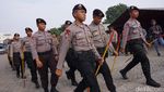 Ratusan Bonek di Stadion Tugu Dikawal Polisi