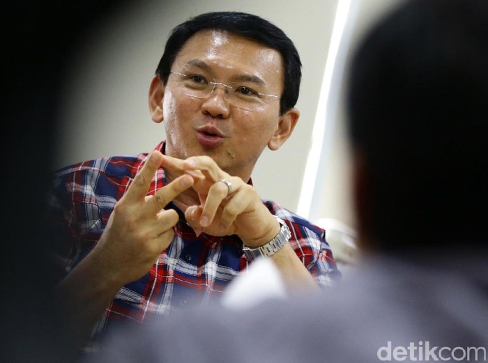 Pengalaman Ahok Soal Nasihat 'Pakai Kacamata Agar Minus 