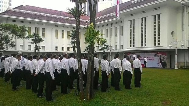 Menteri ESDM Pimpin Upacara Peringatan Hari Pahlawan