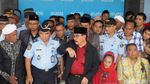 Antasari Azhar Bebas Disambut Cucu
