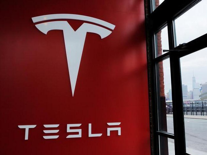 Logo Tesla