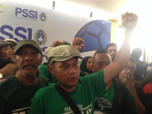 Persebaya Batal Dipulihkan, Bonek: Kami Takkan Pernah Berhenti Berjuang