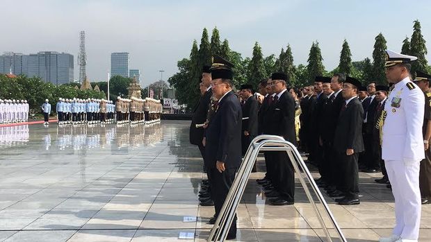 Upacara berlangsung hikmat.